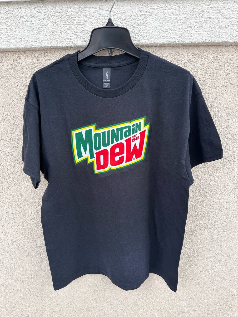 Gildan Mountain Dew Logo Black Short Sleeve Tee T-shirt NWOT